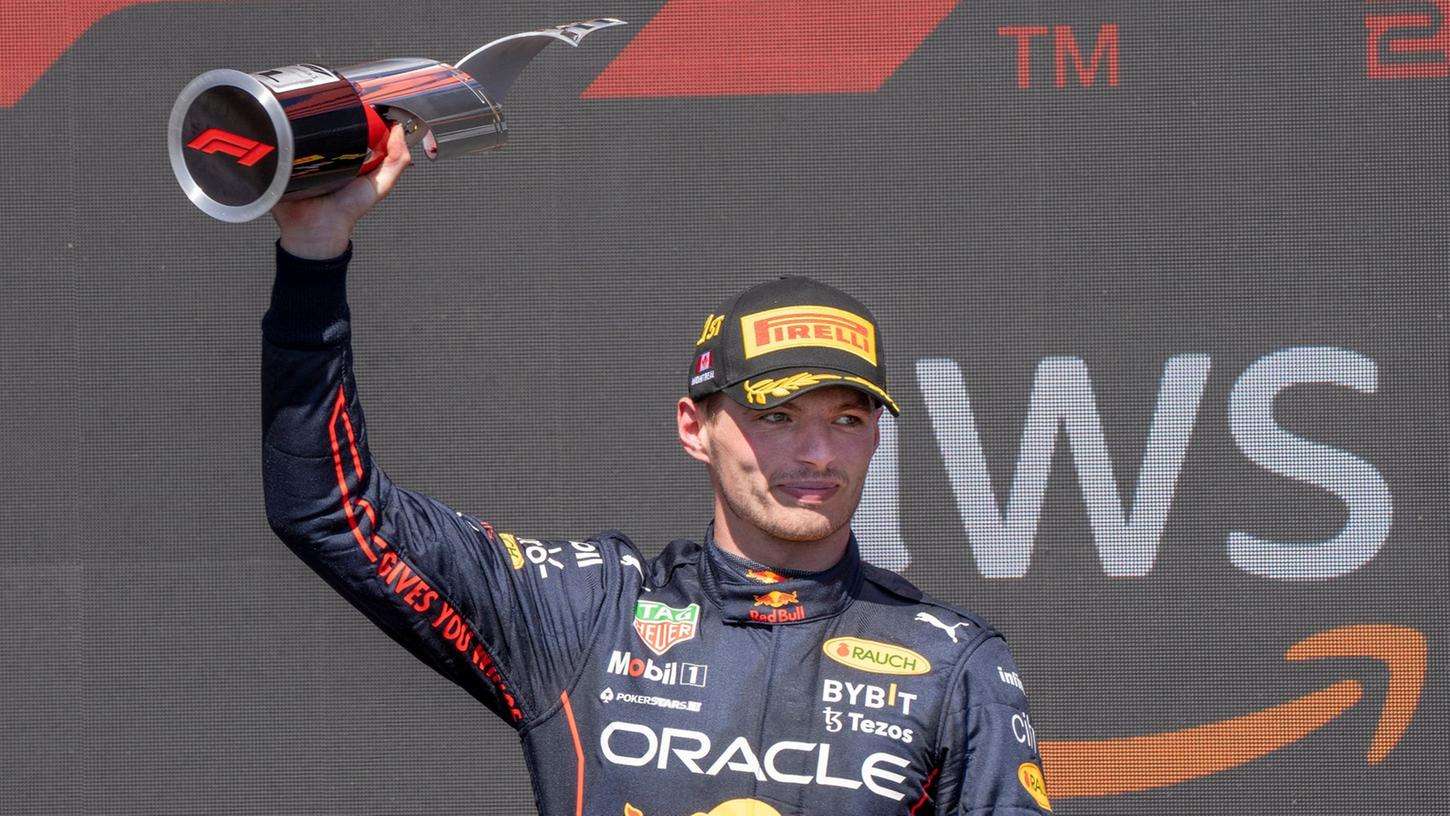 Max Verstappen jubelt über seinen Sieg. Max Verstappen jubelt über seinen Sieg.