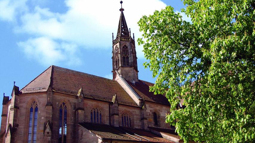 Das historische Münster Heilsbronn ist heute eine Evangelisch-Lutherische Kirche, war jedoch ursprünglich mal ein Zisterzienserkloster.