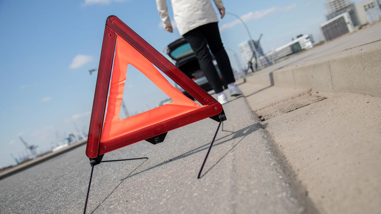 Klar, im Straßenverkehr läuft nicht immer alles glatt. Wer sich aber zu sehr ärgert und auch noch zu provokantem Verhalten hinreißen lässt, riskiert Unfälle. Klar, im Straßenverkehr läuft nicht immer alles glatt. Wer sich aber zu sehr ärgert und auch noch zu provokantem Verhalten hinreißen lässt, riskiert Unfälle.