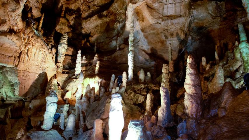 Eine der schönsten Höhlen Frankens: Die 1905 vom Nürnberger Kommerzienrat Ignaz Bing entdeckte Binghöhle bei Streitberg im Landkreis Forchheim. Seit der Sanierung im Jahr 2005 gilt sie als eine der schönsten Schauhöhlen Deutschlands. 