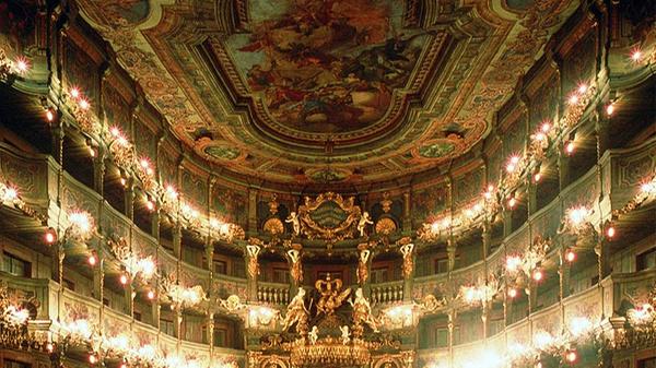 Das Markgräfliche Opernhaus in Bayreuth ist ein Theaterbau aus dem 18. Jahrhundert. Dank der künstlerischen Qualität und des Erhaltungszustands ist das Markgräfliche Opernhaus neben dem Teatro Olimpico im italienischen Vicenza eines der beiden bedeutendsten vor der Französischen Revolution errichteten Theatergebäude. 2012 ernannte die UNESCO den barocken Bau zum Weltkulturerbe. Das Markgräfliche Opernhaus ist nicht zu verwechseln mit dem von Richard Wagner errichteten "Festspielhaus" am Grünen Hügel in Bayreuth.