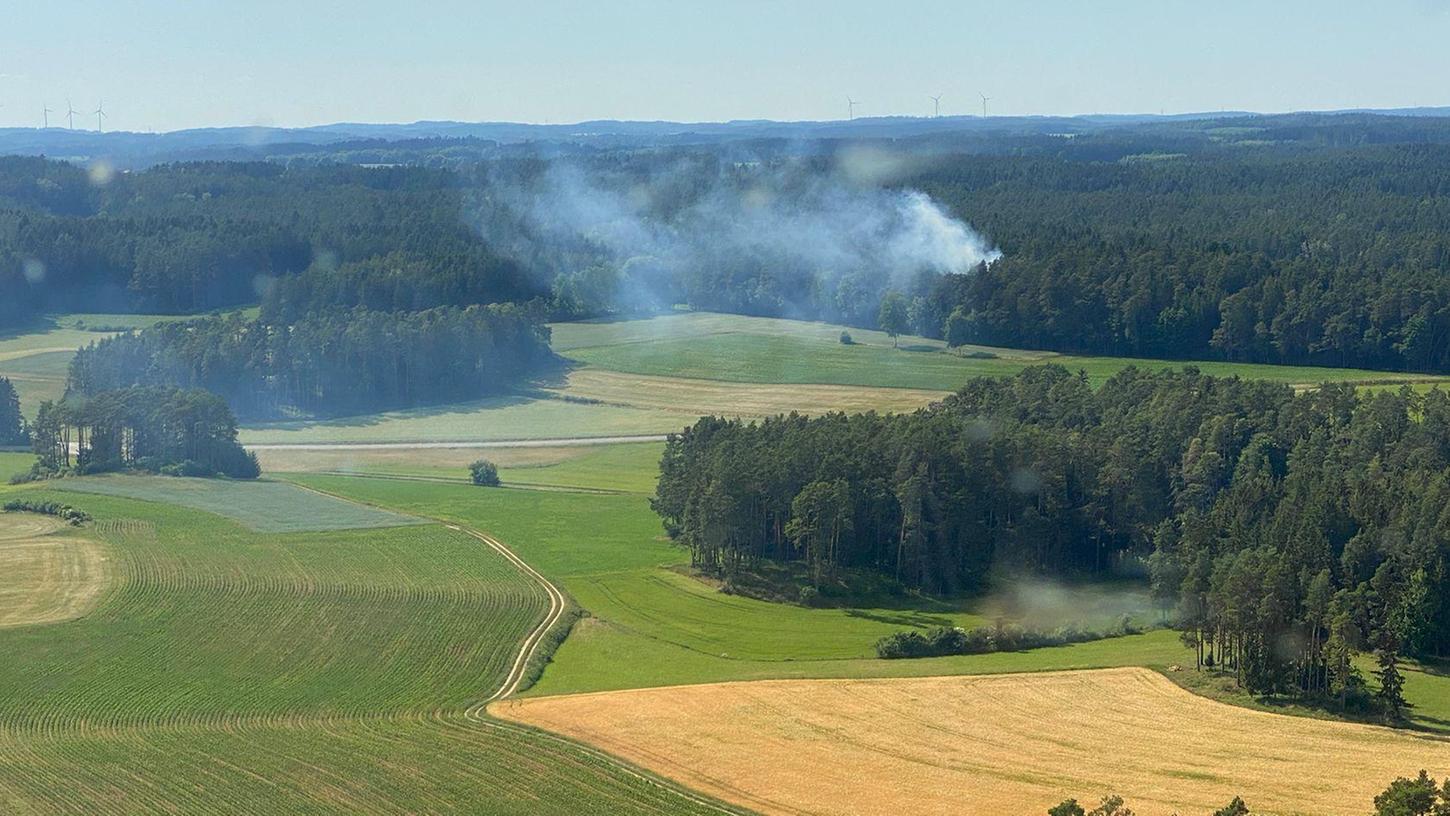 Hitze und Trockenheit lassen für die kommenden Tage Waldbrände erwarten. Hitze und Trockenheit lassen für die kommenden Tage Waldbrände erwarten.
