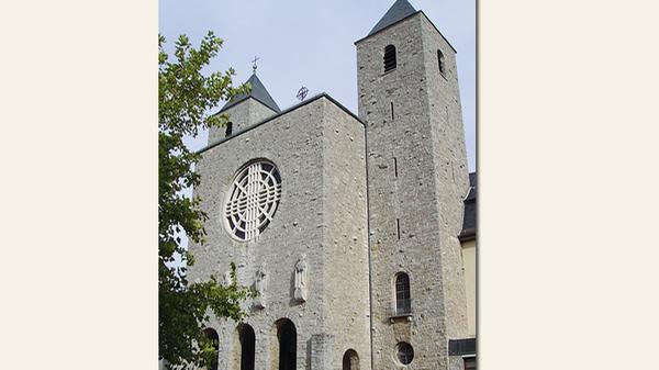 Seit über 1200 Jahren leben und arbeiten die Benediktiner in Münsterschwarzach. Schon von Weitem kann man die vier Türme der Abtei in den Himmel ragen sehen. Diese stünden für die tiefe Verbindung zwischen den Mönchen der Benediktinerabtei und der Region, so die Gemeinschaft.