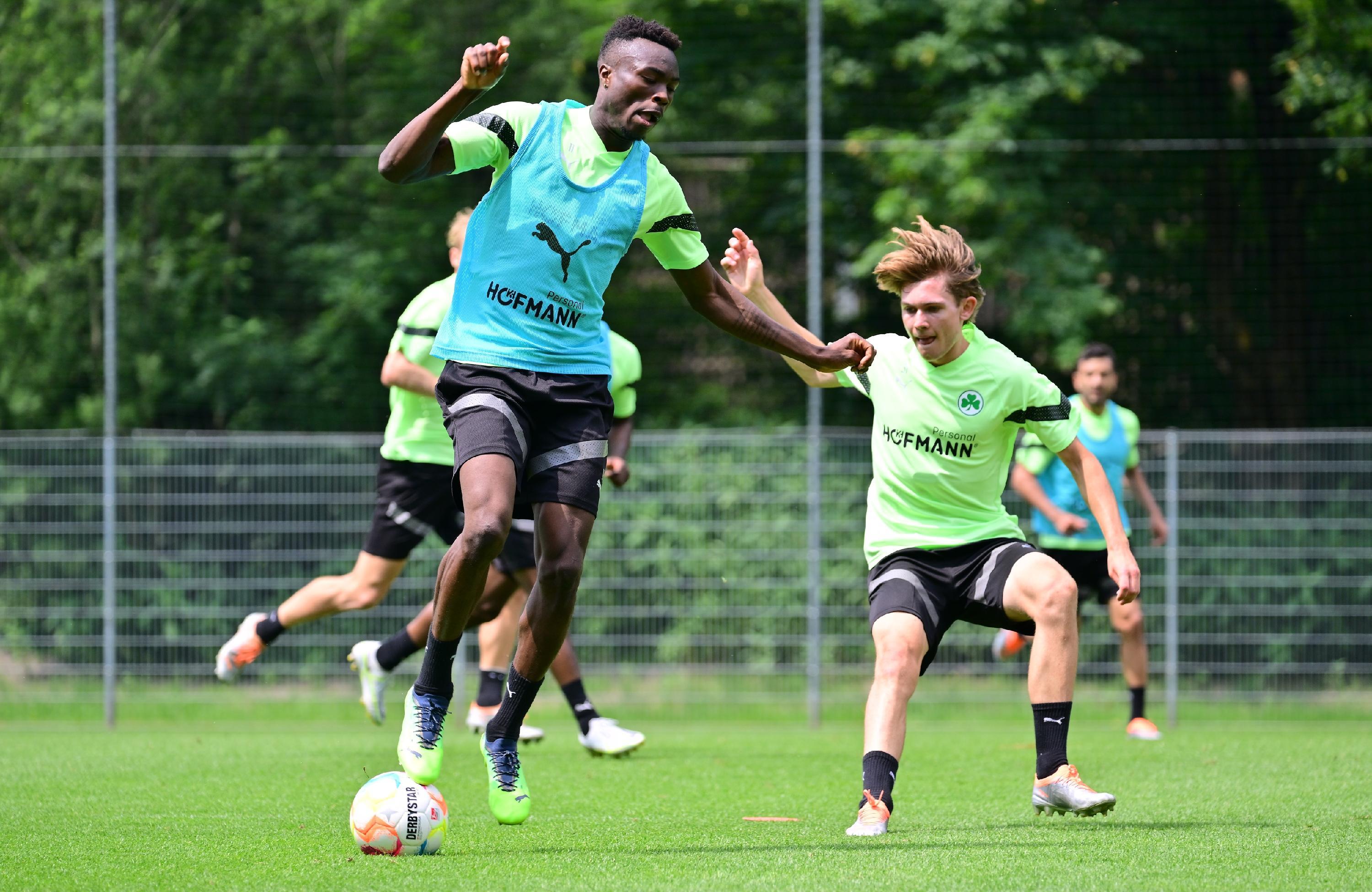 Nach einer kurzen Pause wurde auf zwei kleinen Feldern gespielt.