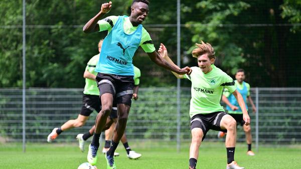 Nach einer kurzen Pause wurde auf zwei kleinen Feldern gespielt.