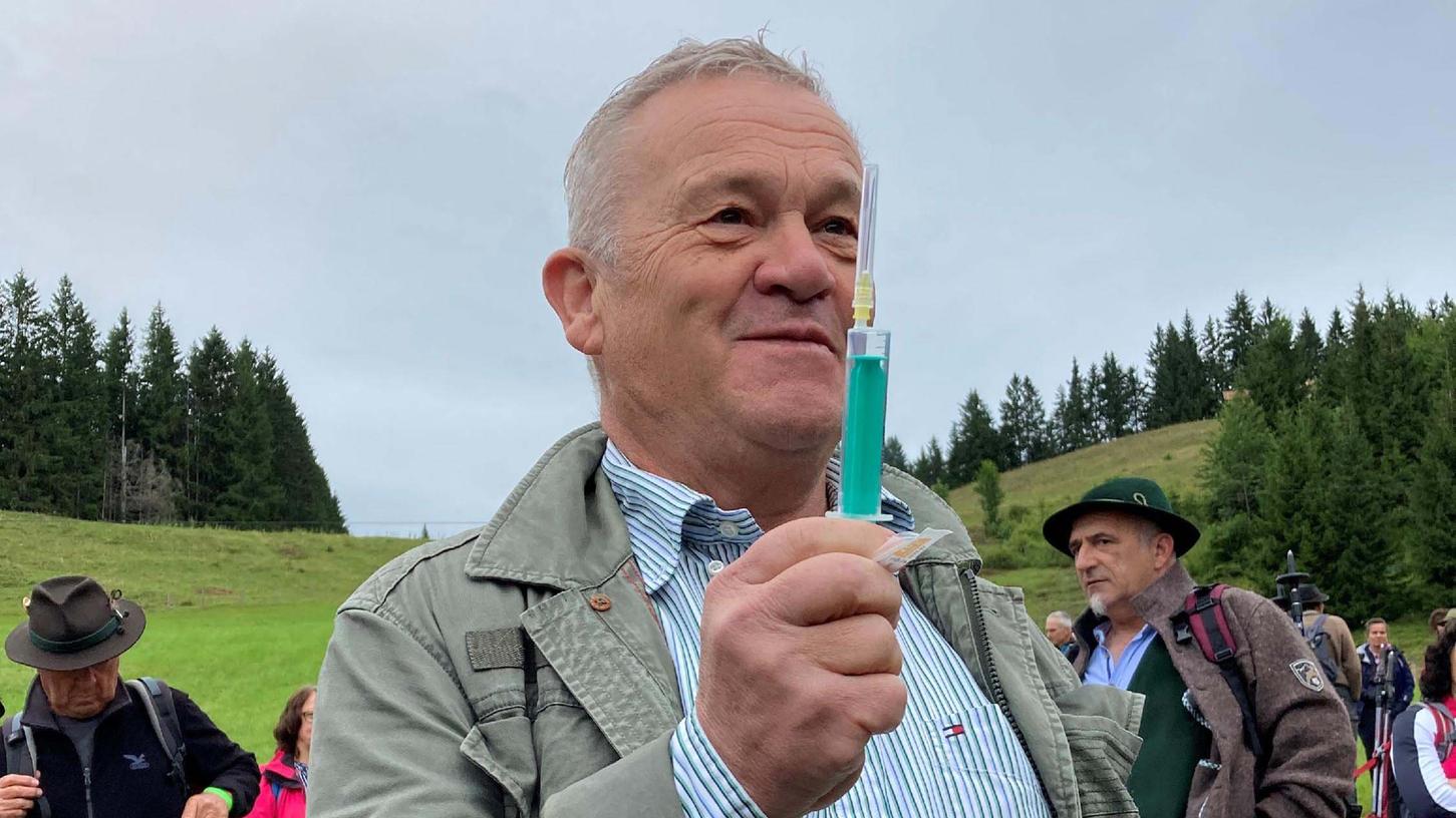 Nach der sexistischen Äußerung des CSU-Landtagsabgeordneten Klaus Steiner fordern die Jusos Bayern seinen Rücktritt.
Nach der sexistischen Äußerung des CSU-Landtagsabgeordneten Klaus Steiner fordern die Jusos Bayern seinen Rücktritt.
