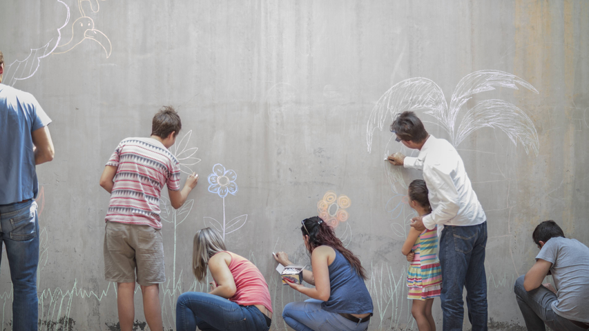 Beim Streetart Workshop diesen Samstag im Gemeinschaftshaus Langwasser können Kinder und auch Erwachsene lernen, wie man Graffiti malt. Erfahrene Artists sind vor Ort und zeigen, wie es geht. Beginn: 11 Uhr.