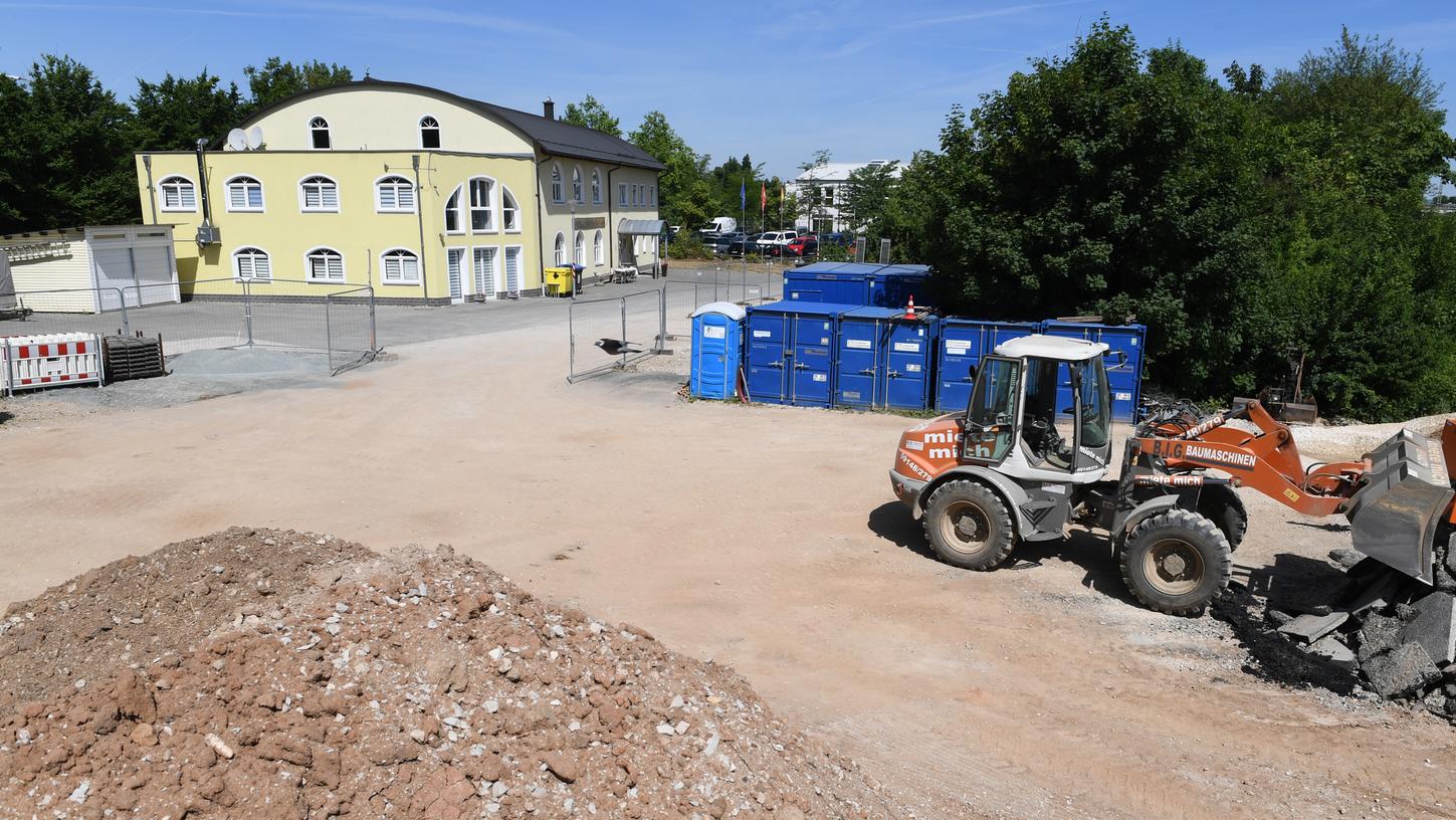 Auf dem Areal neben der Moschee hätte das Parkhaus gebaut werden sollen. Doch die Pläne wurden ad acta gelegt.
Auf dem Areal neben der Moschee hätte das Parkhaus gebaut werden sollen. Doch die Pläne wurden ad acta gelegt.