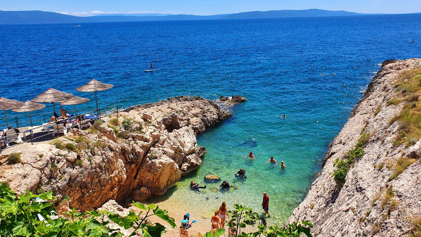 Ist nicht Mallorca, sondern Kroatien: Diese Strandbucht liegt auf dem Marina Camping Labin.
