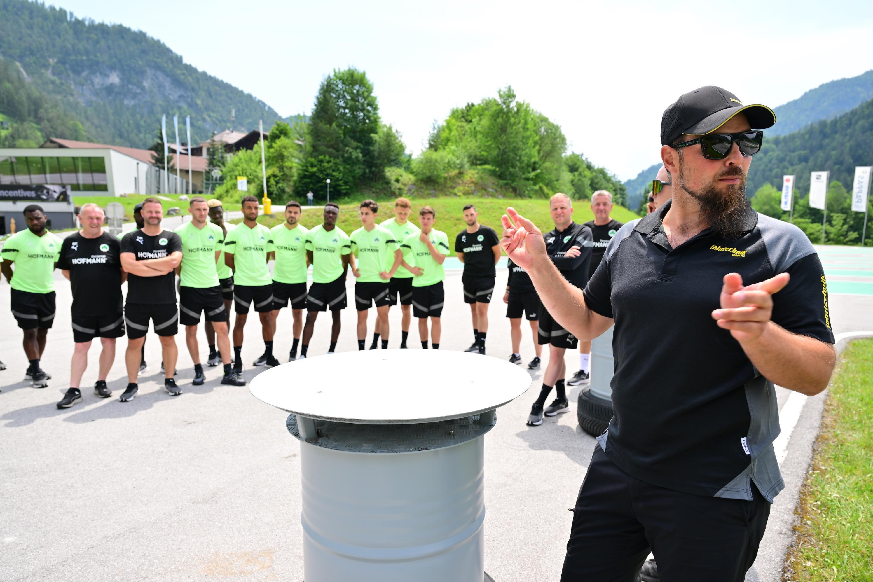 Zuerst erklärte ein Mitarbeiter des ÖAMTC den Ablauf.