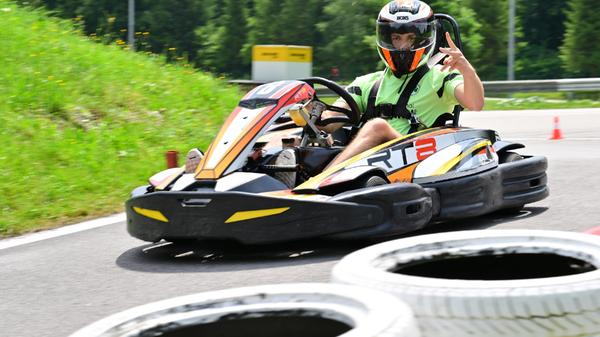 ... und hatten dabei sichtlich Spaß, wie Tobias Raschl hier beweist.