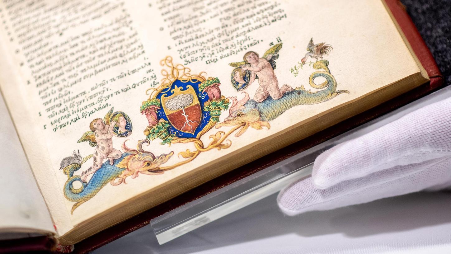 Eine bislang unbekannte Illustration, die möglicherweise von dem Renaissance-Künstler Albrecht Dürer stammt, ist einem Buch, das zum Bestand der Landesbibliothek Oldenburg gehört, zu sehen.
