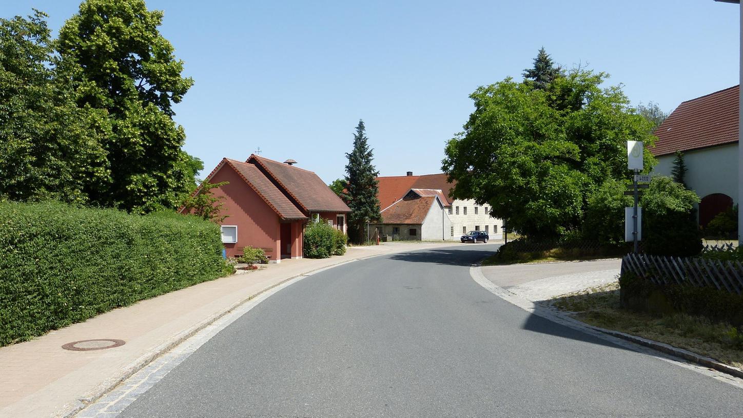 Kein Tempo 30 in Kemmathen: Der Antrag des Gemeinderates wurde abgelehnt. Kein Tempo 30 in Kemmathen: Der Antrag des Gemeinderates wurde abgelehnt.