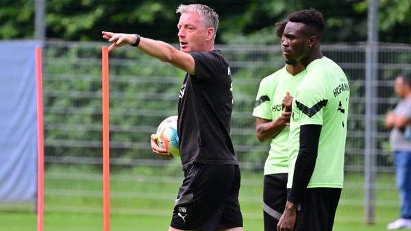 ... bekam bei Rainer Widmayer eine Lehrstunde in Sachen Standard-Verteidigung.