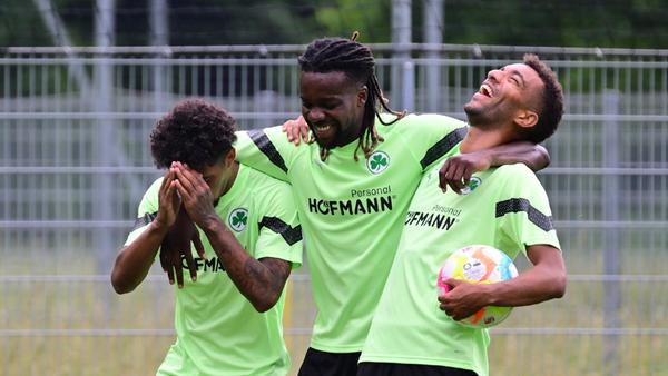 Überhaupt wird in diesem Trainingslager sehr viel gelacht, die Stimmung ist extrem positiv.