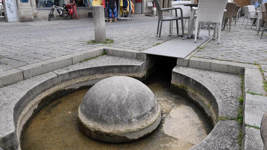 Trockenheit auch bei der "Bächla"-Quelle in der Hauptstraße.