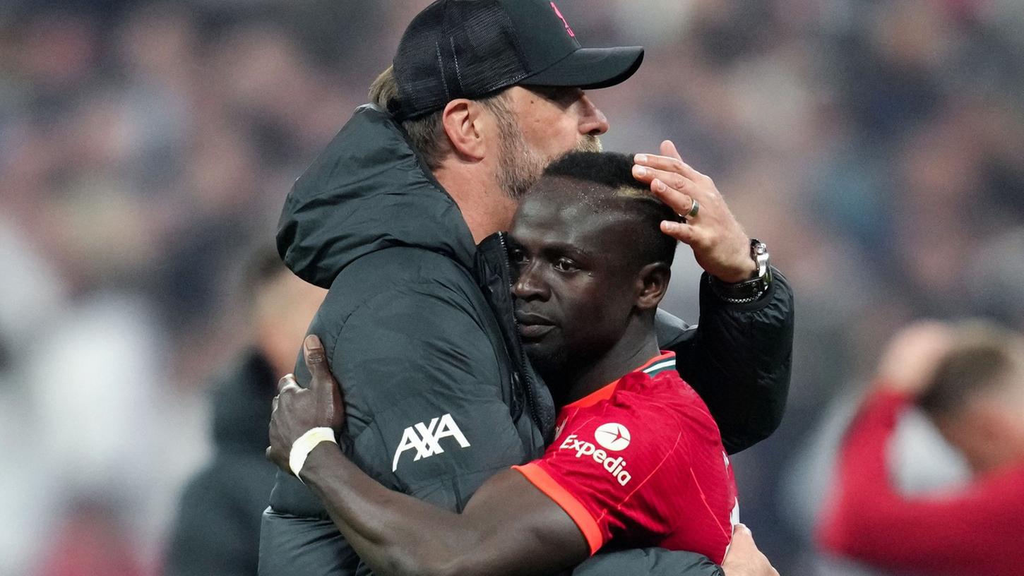 Spart nicht an lobenden Worten für Sadio Mané (r): Liverpool-Trainer Jürgen Klopp. Spart nicht an lobenden Worten für Sadio Mané (r): Liverpool-Trainer Jürgen Klopp.