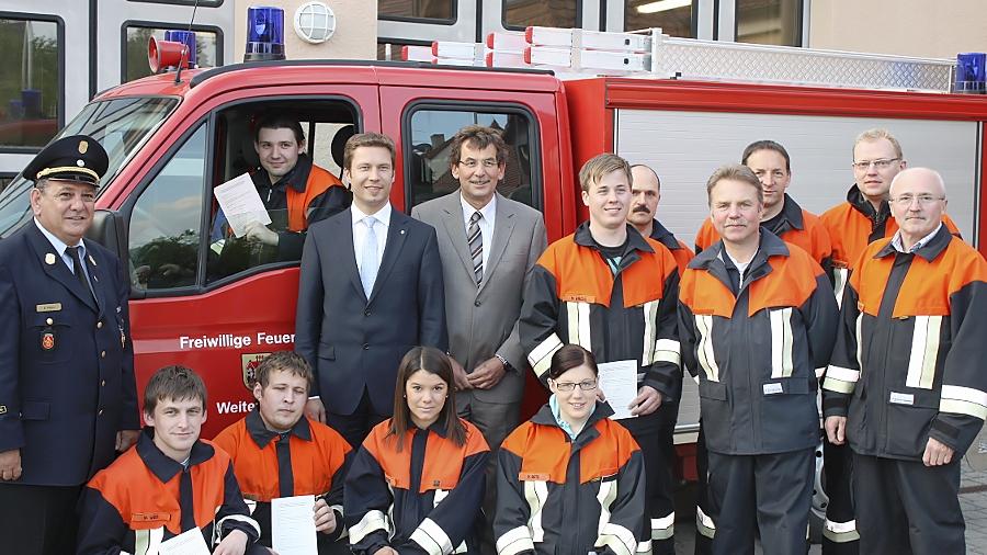 Premiere beim Feuerwehr-Führerschein Premiere beim Feuerwehr-Führerschein