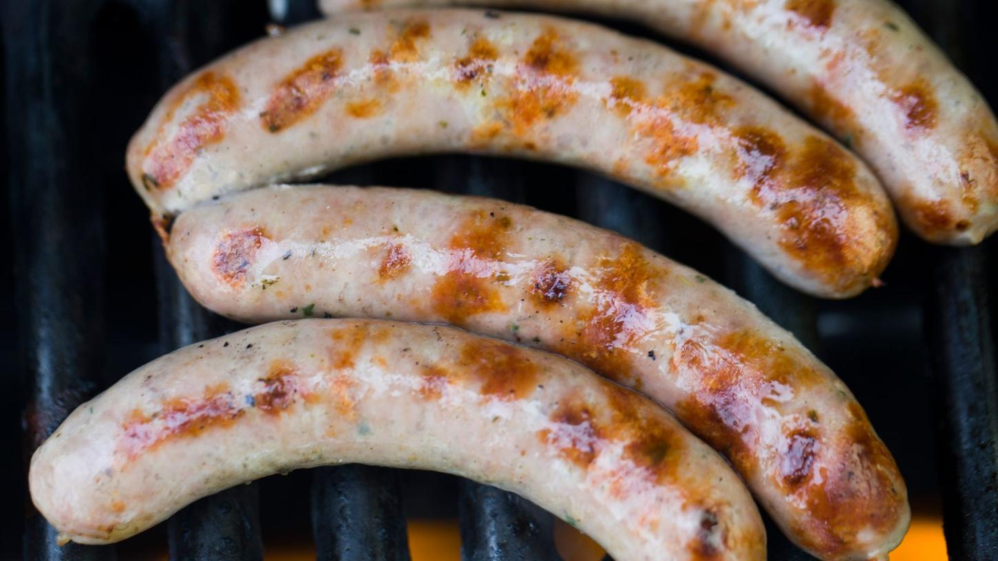 Wer Grillwürste mit gutem Gewissen auf den Rost packen will, sollte zu Bio-Würsten greifen, rät die Zeitschrift "Öko-Test". Wer Grillwürste mit gutem Gewissen auf den Rost packen will, sollte zu Bio-Würsten greifen, rät die Zeitschrift "Öko-Test".