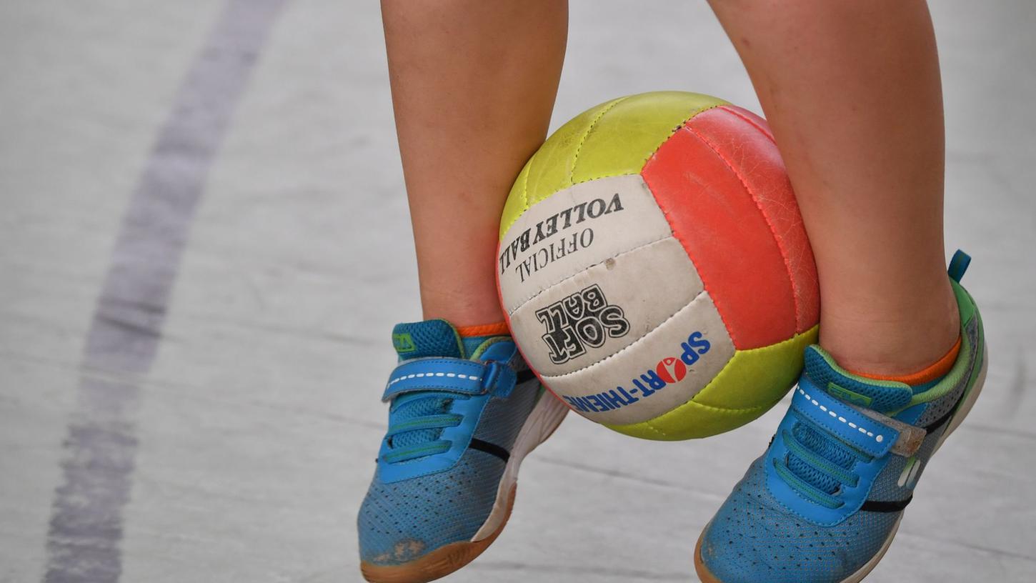 Sport war für Kinder und Jugendliche in der Corona-Krise nicht ausreichend möglich. Laut einer Umfrage nahm das Bewegungspensum vieler Heranwachsender deutlich ab. Sport war für Kinder und Jugendliche in der Corona-Krise nicht ausreichend möglich. Laut einer Umfrage nahm das Bewegungspensum vieler Heranwachsender deutlich ab.