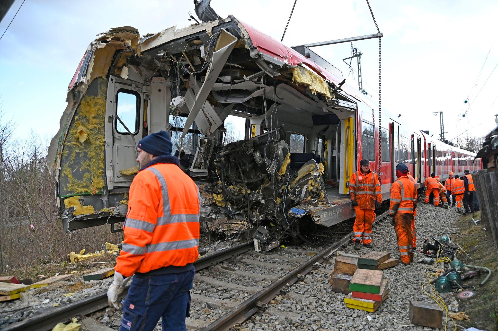 Weitere Hinweise Auf Fehler Von Lokführer Nach S-Bahn-Unfall | Nordbayern