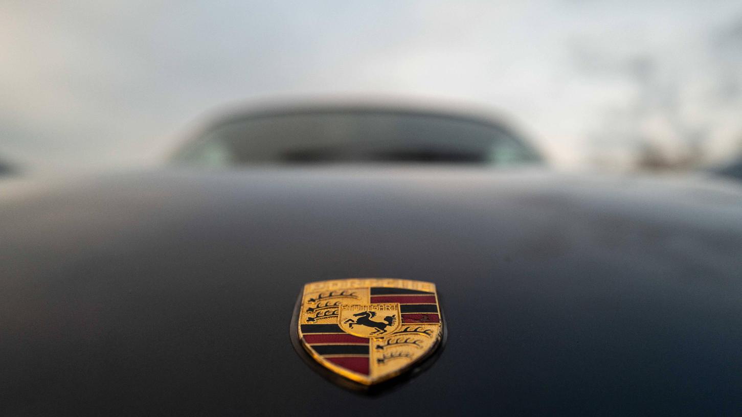 Eine junge Neumarkterin und ein Nürnberger, jeweils in einem Porsche, bedrängten andere Autofahrer.
Eine junge Neumarkterin und ein Nürnberger, jeweils in einem Porsche, bedrängten andere Autofahrer.
