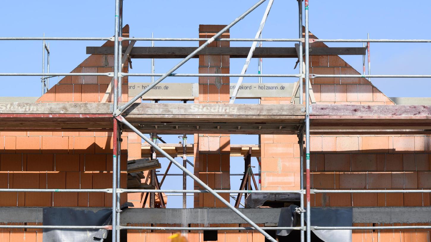 Auch auf dem Land werden Immobilien immer teurer.
Auch auf dem Land werden Immobilien immer teurer.