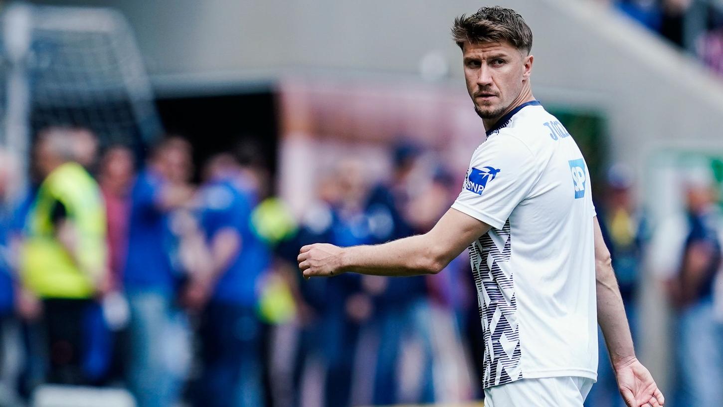 Innenverteidiger Ermin Bicakcic und die TSG Hoffenheim haben sich auf eine Verlängerung der gemeinsamen Zusammenarbeit geeinigt. Innenverteidiger Ermin Bicakcic und die TSG Hoffenheim haben sich auf eine Verlängerung der gemeinsamen Zusammenarbeit geeinigt.