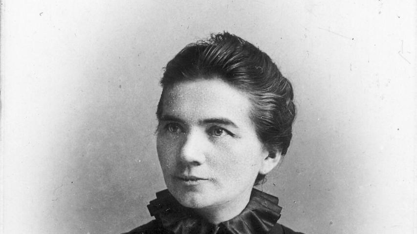 Bekam 1899 als erste Frau in Bayern einen Doktorhut: Berta Kipfmüller. 
