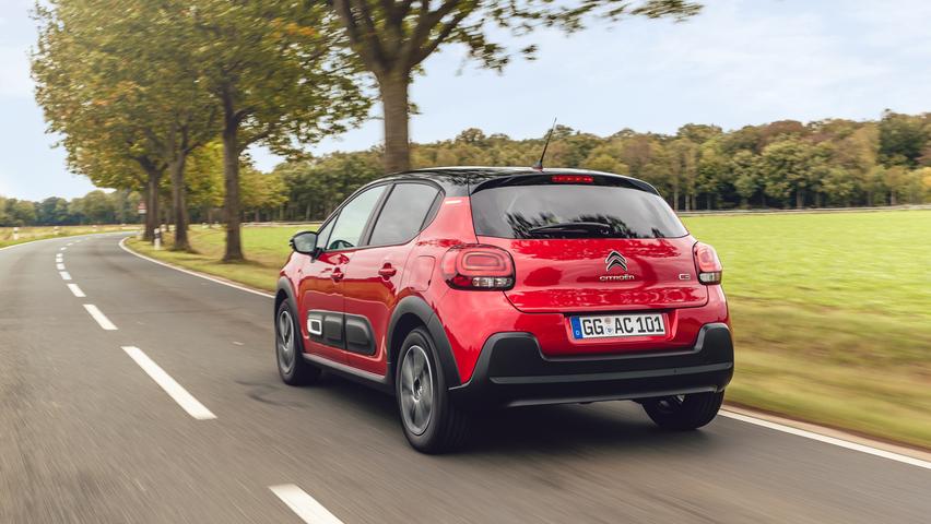 Von den drei Kontrahenten pflegt der Citroën C3 den expressivsten Auftritt. Von den drei Kontrahenten pflegt der Citroën C3 den expressivsten Auftritt.