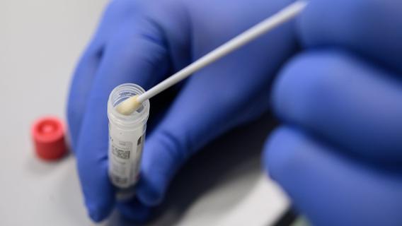Hotspot Erlangen: Explodierende Corona-Zahlen, aber keine PCRs Tests mehr
