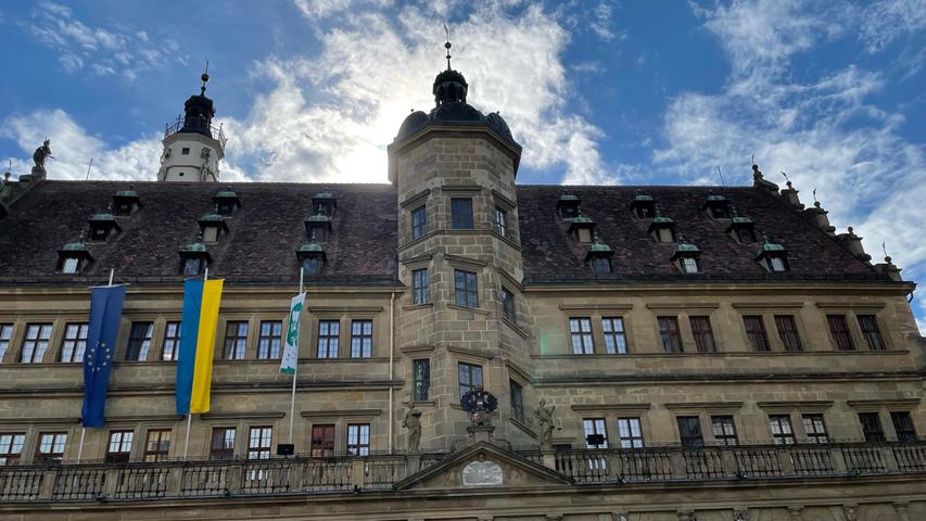 Im Rothenburger Rathaus wird das zur Deutschen Liste der Immateriellen Kulturerbe zählende Meistertrunk-Festspiel gezeigt. 