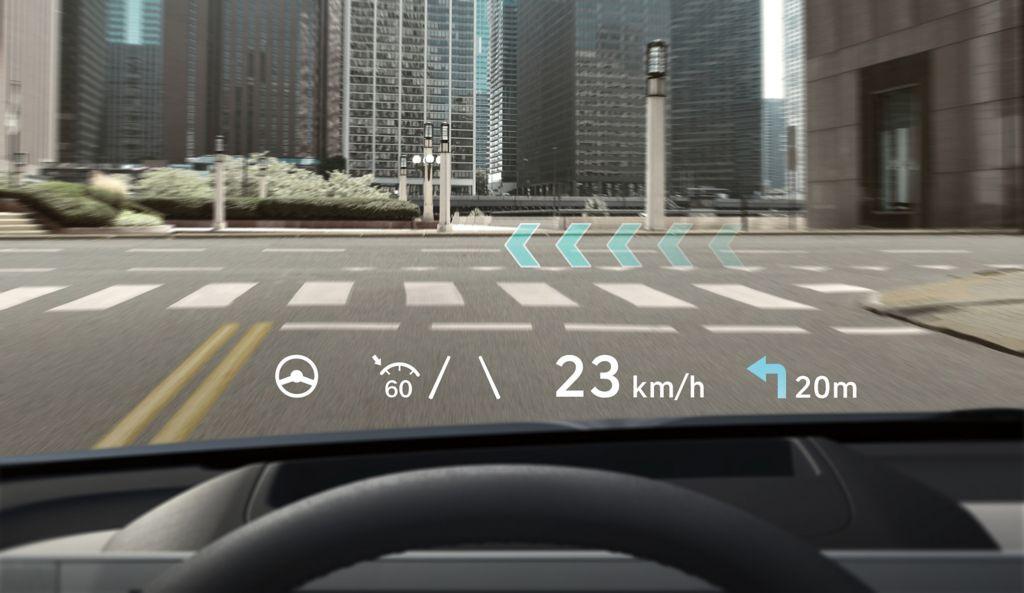 Das Head-up-Display mit Augmented-Reality-Darstellung gehört beim Topmodell "Uniq" zur Serienausstattung.
