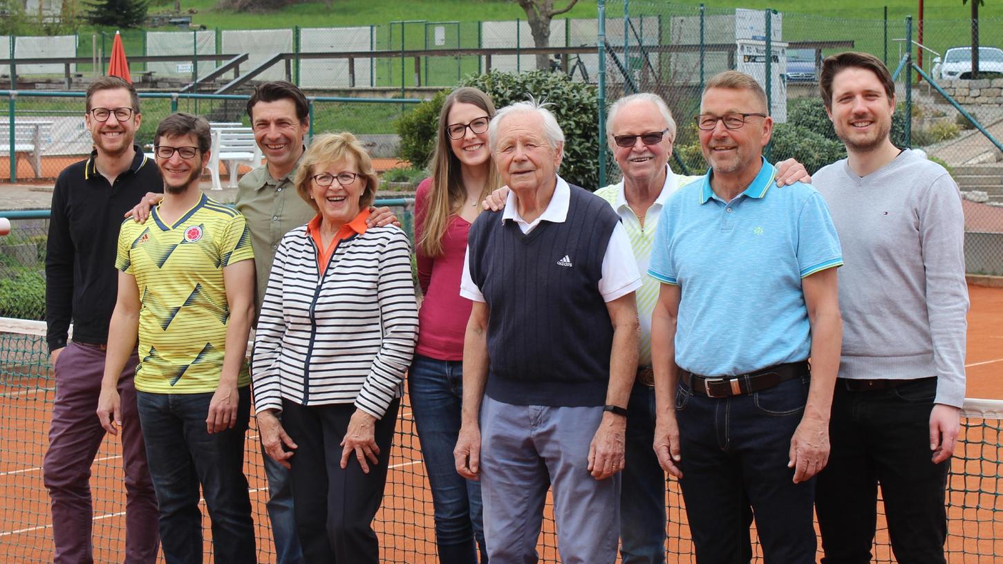 Gute Mischung: Der Vorstand des TC Neunkirchen hat viel Erfahrung und tatkräftigen Nachwuchs.