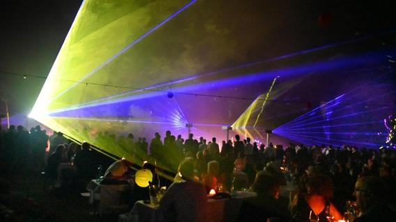 Wieder mit Lasershow: Programm für das Schlossgartenfest 2023 der FAU in Erlangen steht fest