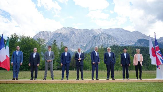 G7-Spitzen beraten in Elmau - Hunderte Gegner protestieren