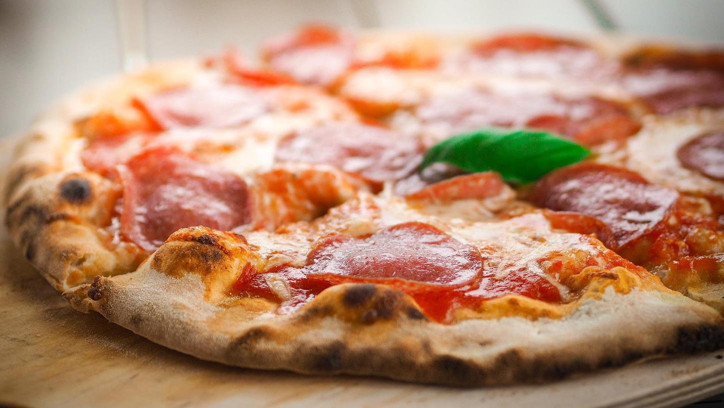 Vor allem Tiefkühlpizza aus Pappkartons stellt eine potenzielle Gefahr für die Gesundheit dar.