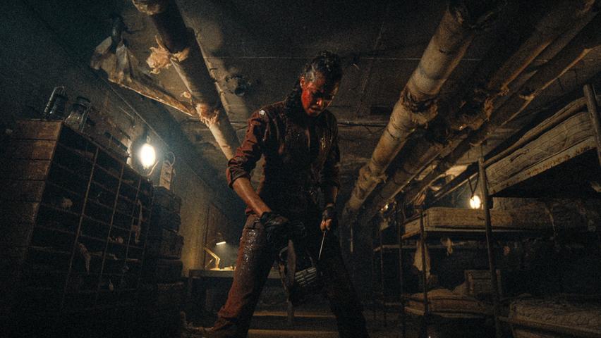 Am 14. Juli veröffentlicht Netflix nun endlich die bereits seit langem angekündigte Horror-Serie "Resident Evil". Das Grusel- und Zombie-Highlight spielt im Jahr 2036 und damit 14 Jahre nach der Entdeckung des tödlichen T-Virus, das damals eine Apokalypse ausgelöst hatte. Die Reihe umfasst acht Episoden. 
