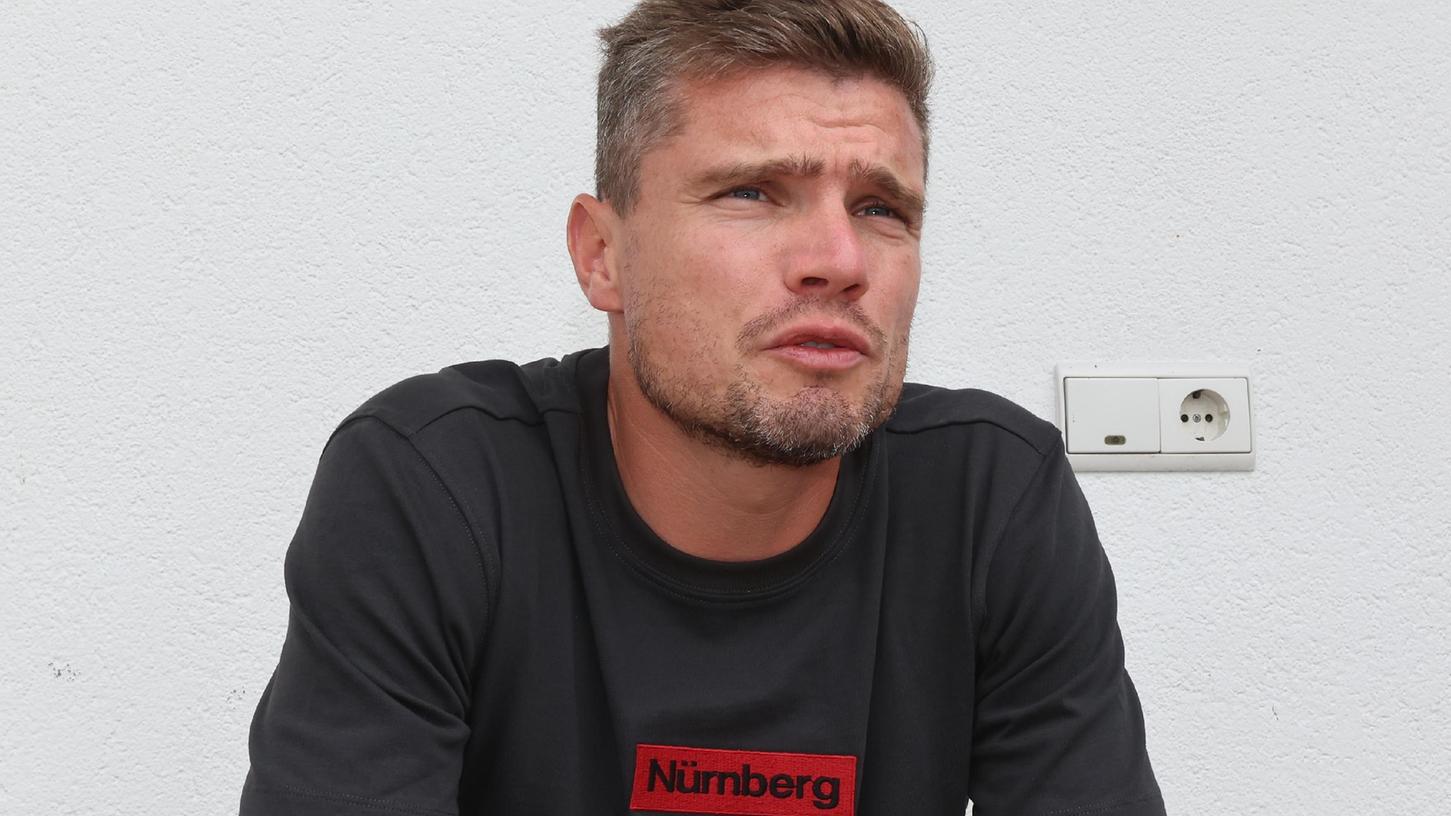 "Stand jetzt sind wir zufrieden": Club-Trainer Robert Klauß in Natz. "Stand jetzt sind wir zufrieden": Club-Trainer Robert Klauß in Natz.