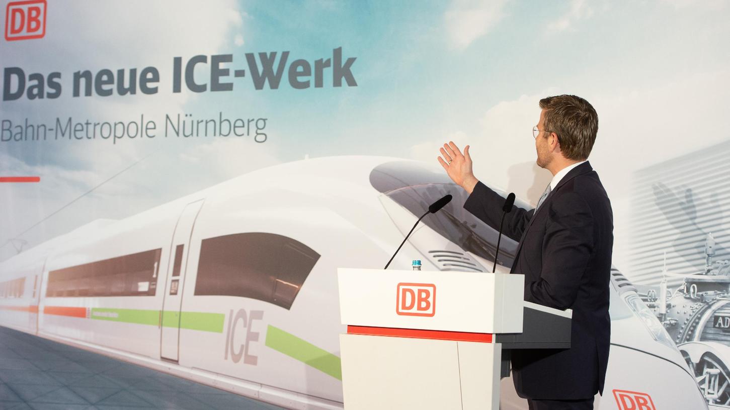 Nürnbergs Oberbürgermeister Marcus König (CSU) bei der Vorstellung der Pläne für ein neues ICE-Werk in der Region Anfang Oktober 2020. Seither gibt es Streit um das Vorhaben.