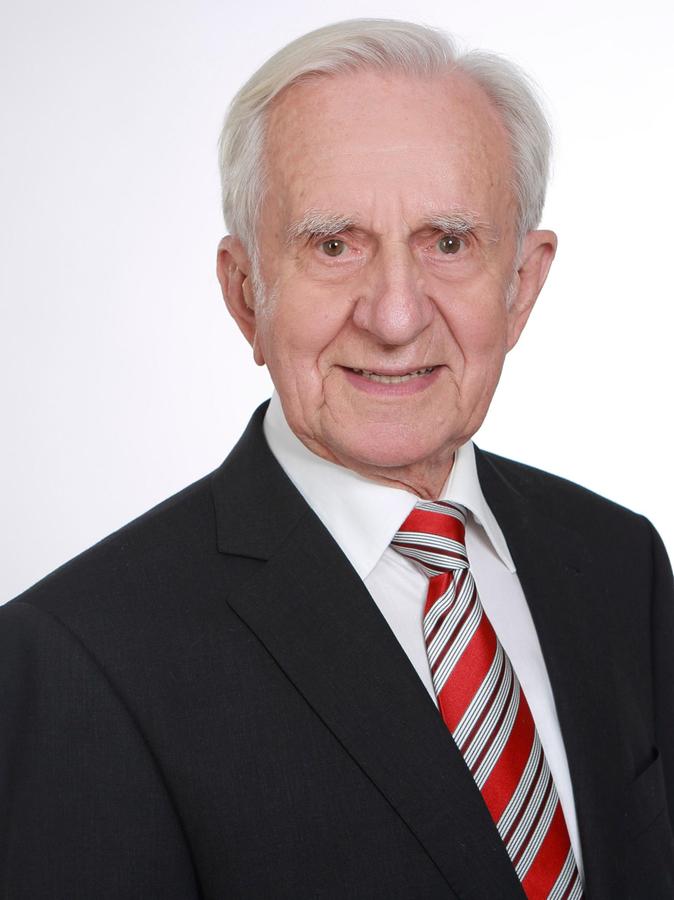 Möbel-Fischer-Seniorchef Johann "Hans" Fischer ist mit 97 Jahren verstorben.