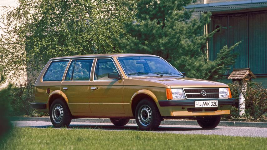 Opel Kadett D Caravan (1979 - 1984): Der D-Kadett war das erste Frontantriebsmodell von Opel mit quer eingebautem Vierzylindermotor. Das neue 1,3-l-Aggregat leistete 60 beziehungsweise 75 PS.
