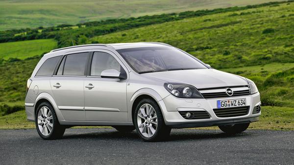Opel Astra H Caravan (2004 - 2010): An technischen Innovationen spendierte Opel beispielsweise ein Fahrwerkssystem mit elektronischer Dämpferregelung und ein Kurvenlicht.