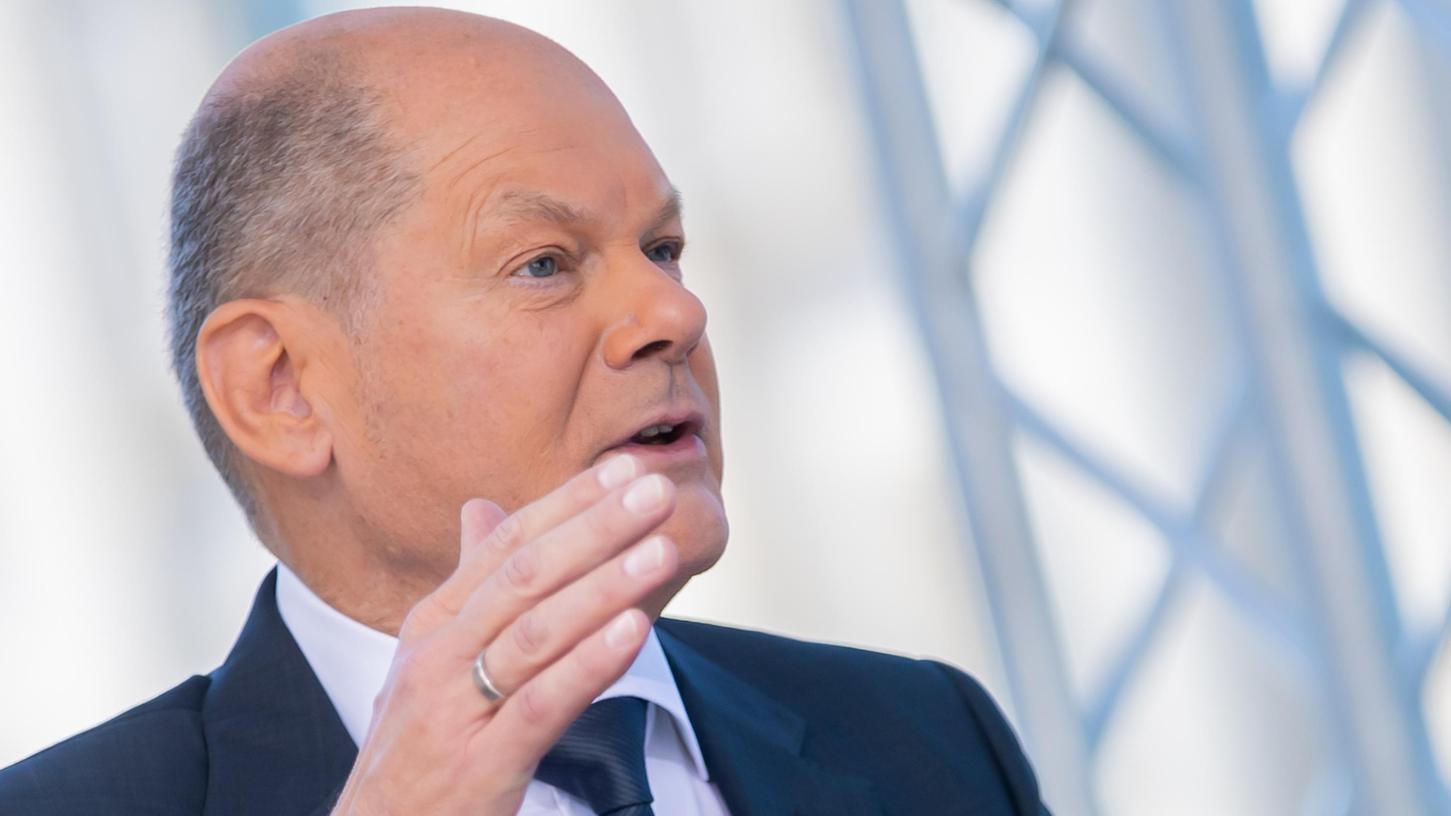 Bundeskanzler Olaf Scholz beim Sommerinterview der ARD.
Bundeskanzler Olaf Scholz beim Sommerinterview der ARD.