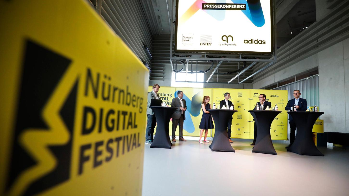 Die Eröffnungs-Pressekonferenz des Digitalfestivals 2022: Inzwischen steht schon der Termin für die nächste Ausgabe. Die Eröffnungs-Pressekonferenz des Digitalfestivals 2022: Inzwischen steht schon der Termin für die nächste Ausgabe.
