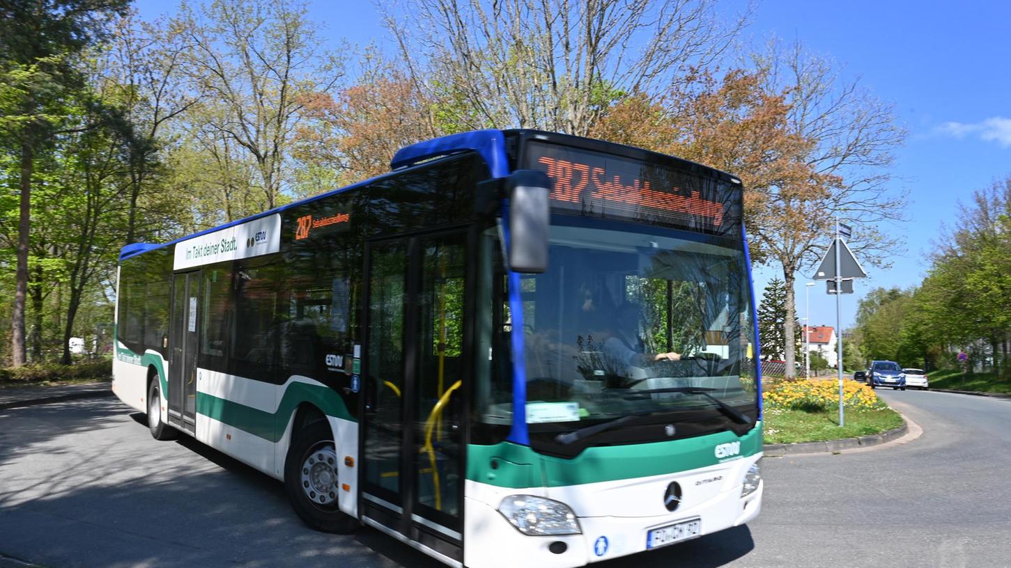 Eine Petition fordert Verbesserungen der Buslinie für die Stadtteile Steudach, Kosbach und Häusling.   