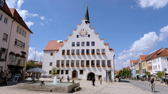 Neumarkts Stadtrat beschließt Sitzordnung: Flitz bleibt vorne
