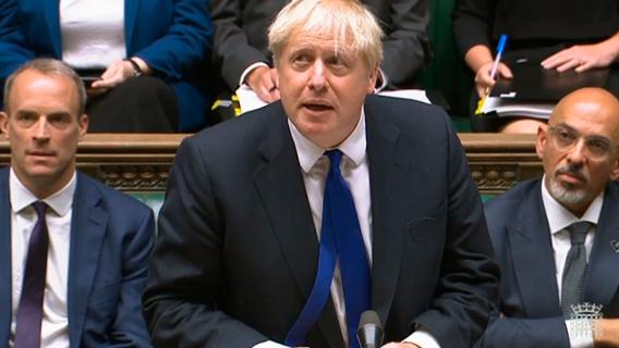 Rücktritts-Forderungen aus eigenen Reihen: Premier Johnson will weitermachen