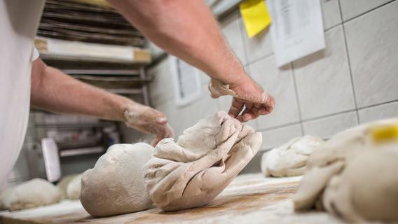 Bäcker müssen Öffnungszeiten reduzieren: Filialschließungen drohen in Bayern