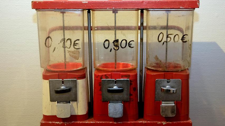 Die klassischen Kaugummi-Automaten gibt es immer noch. Das Spielzeugmuseum hat 130 befüllte Geräte im Großraum Nürnberg dokumentiert. 